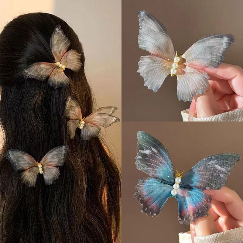 DiyButterfly: Handcrafted Lightweight and Delicate Tulle Butterfly Hair Clips for Women, Perfect for Photoshoots with a Boho-Vintage Style and Adorned with Pearl Details.